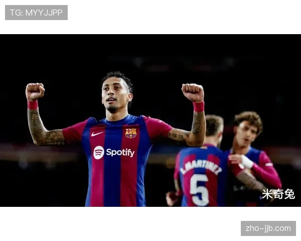 巴萨第三人无球移动战术 通过撞墙配合破解铁桶阵